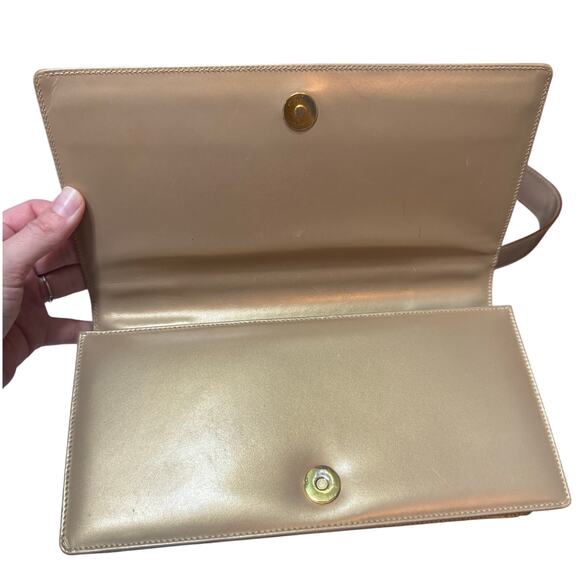 Auth Salvatore Ferragamo Smooth Champagne Gold Tan Gancini Shoulder Bag - Picture 15 of 16